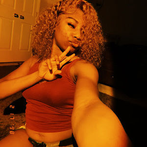 Meet your Posher, Janiya